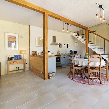 Сasa de vacaciones Le Domaine De La Maison Neuve Le Molay-Littry