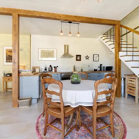 Сasa de vacaciones Le Domaine De La Maison Neuve Le Molay-Littry